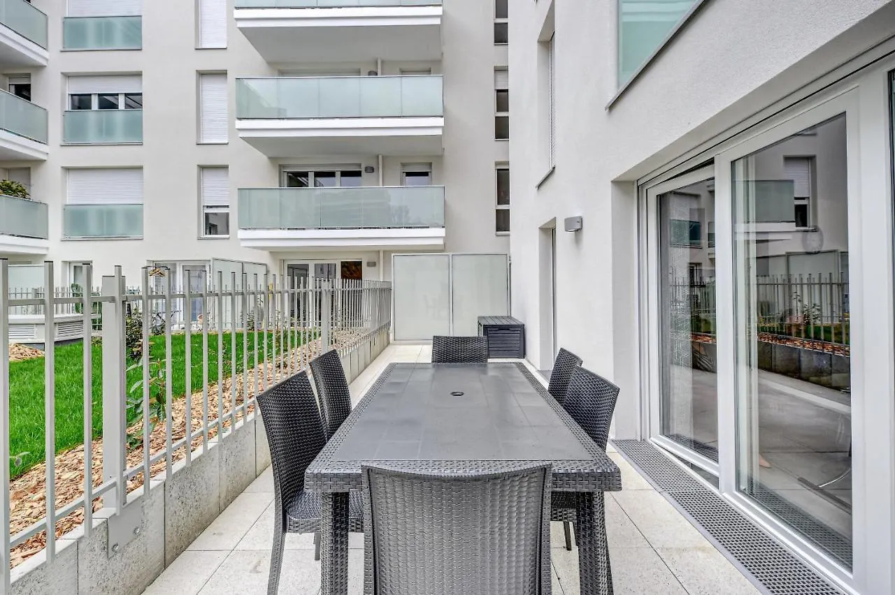 Appartement Avec Terrasse - Cite Universitaire Gentilly 0*,  France